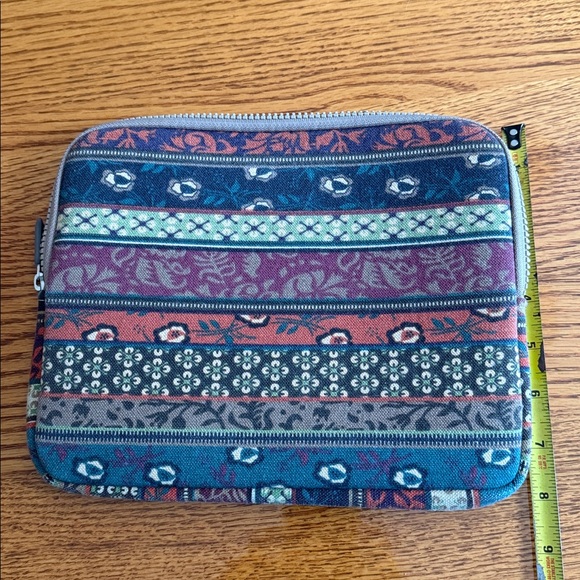 Colorful Patterned Zipper Tablet Pouch - Picture 2 of 4